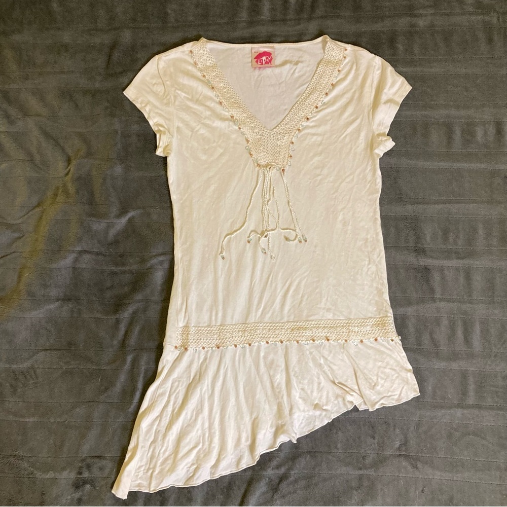 Lipsy | Asymmetrical white tee | Size M | Like-New